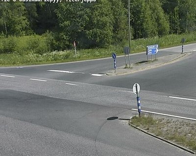 Tie 8 Uusikaarlepyy, Ytterjeppo